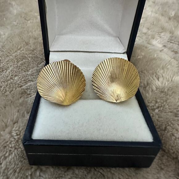 Vintage Christian Dior Germany Gold Tone Clip On Earrings - Picture 2 of 9